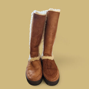UGG Sunburt Tall winter boots size W8